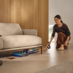 Dyson mở bán máy lau sàn mới có sấy khô chổi lau bằng khí nóng