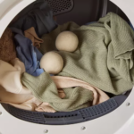 Bóng sấy quần áo là gì? 5 lý do nên dùng bóng sấy quần áo